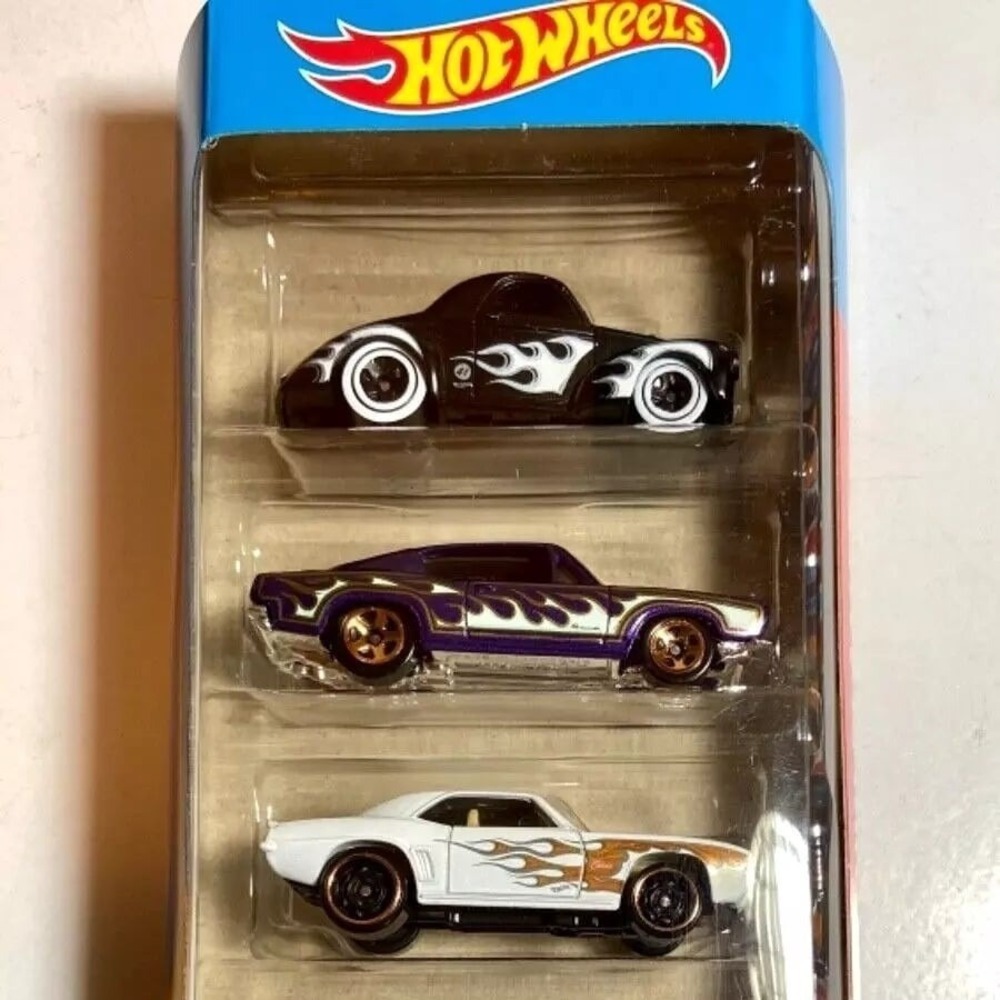Hot Wheels HW‎ Flames 41 Willys 68 HEMI Barracuda 69 Camaro 69 Charger 73 Falcon